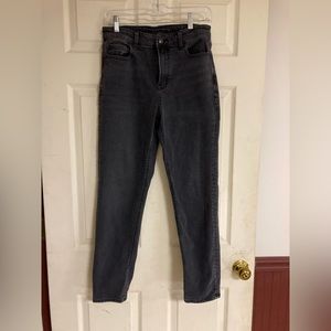 AMERICAN EAGLE OUTFITTERS size 4 Black stretch jeans.